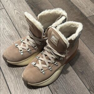 Sorel Women's Beige Winter Boots